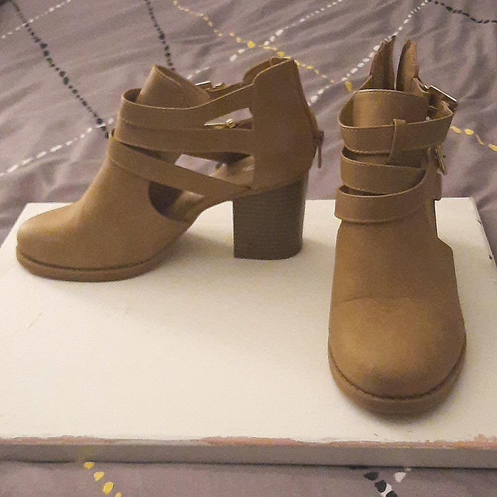 SODA Scribe Women's Booties